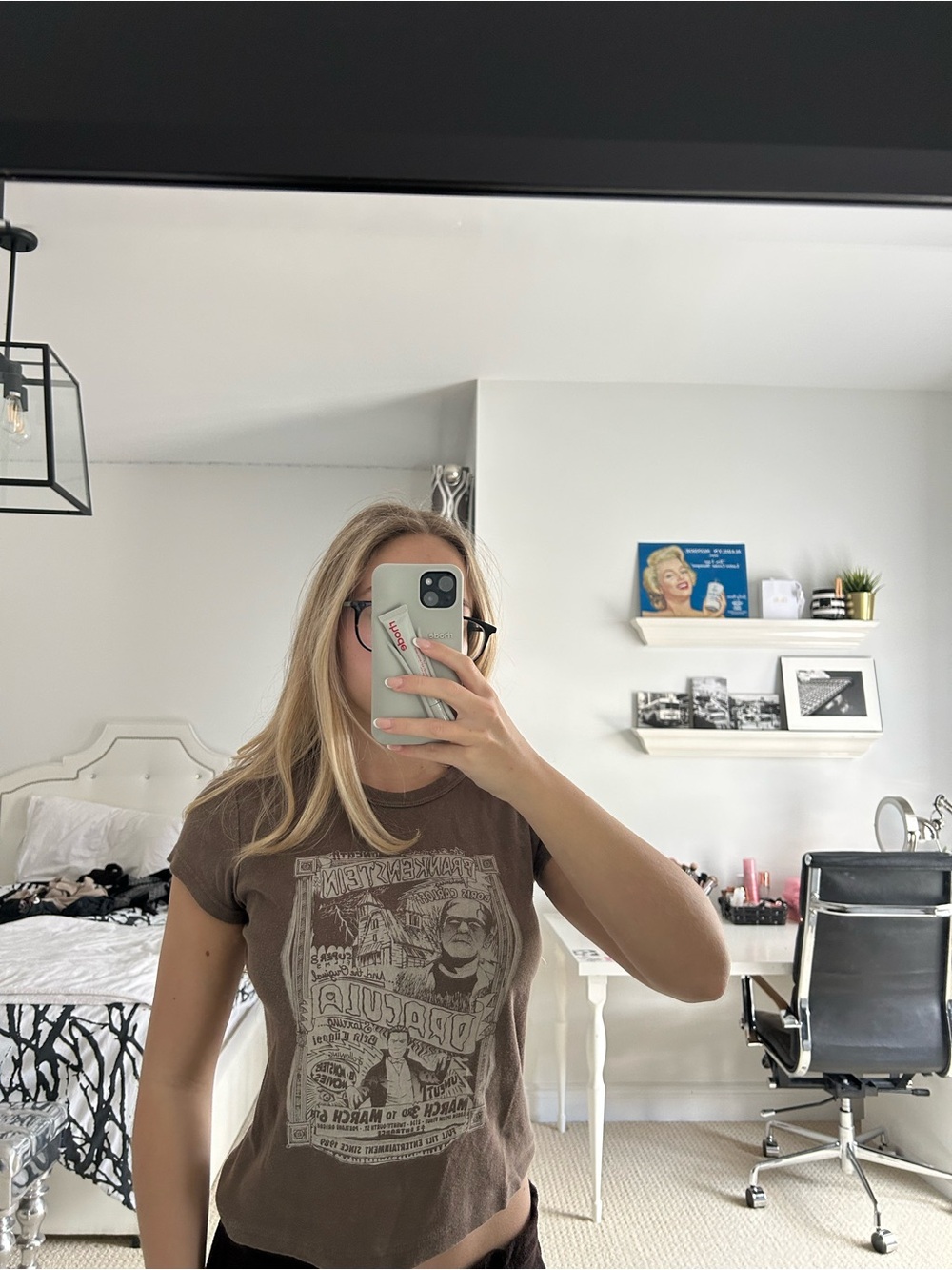 Brown Graphic Tee BRANDY MELVILLE